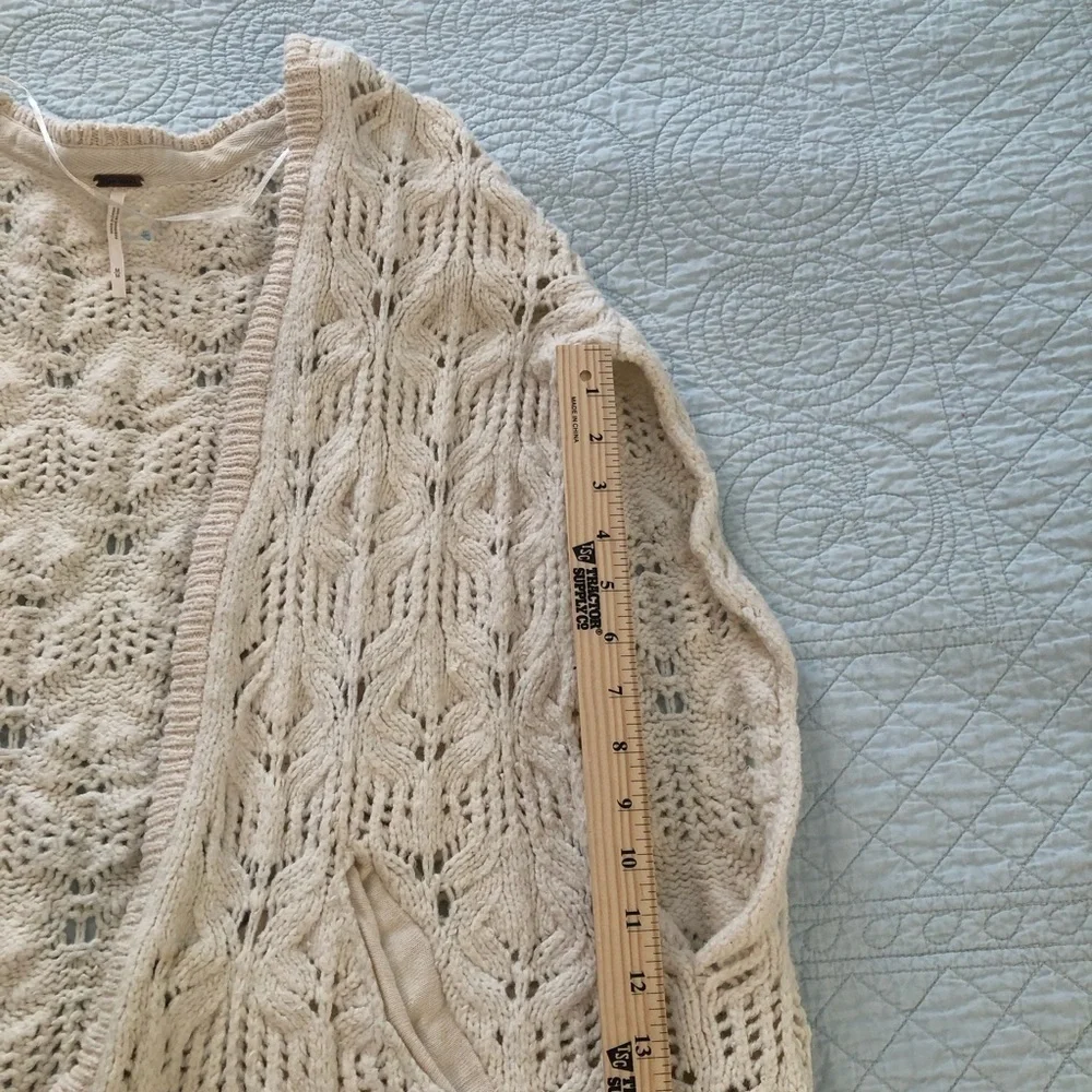 Free People Lili ivory sleeveless cardigan sweater vest cape. Medium - Picture 10 of 12